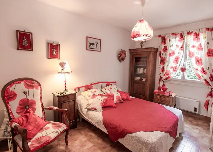 Les Volets Bleus Ferienhaus *