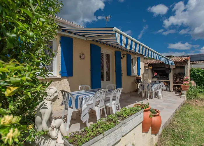 Ferienhaus Les Volets Bleus *